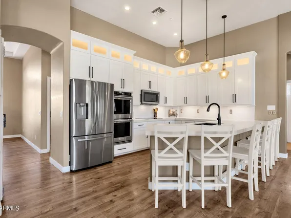 2512 E ARROWHEAD Trail, Gilbert, AZ 85297