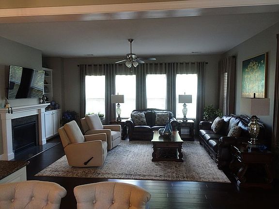 2nd image of 479 Brier Knob Dr