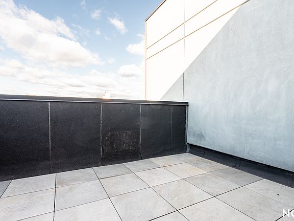 2nd image of 530 Midwood St #5J