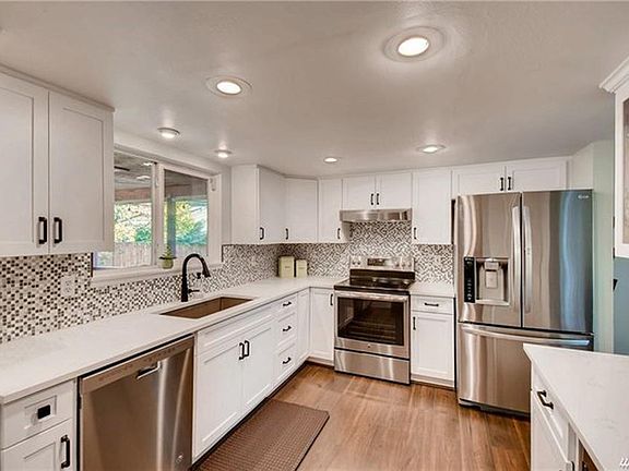 3rd image of 4113 191st St SW