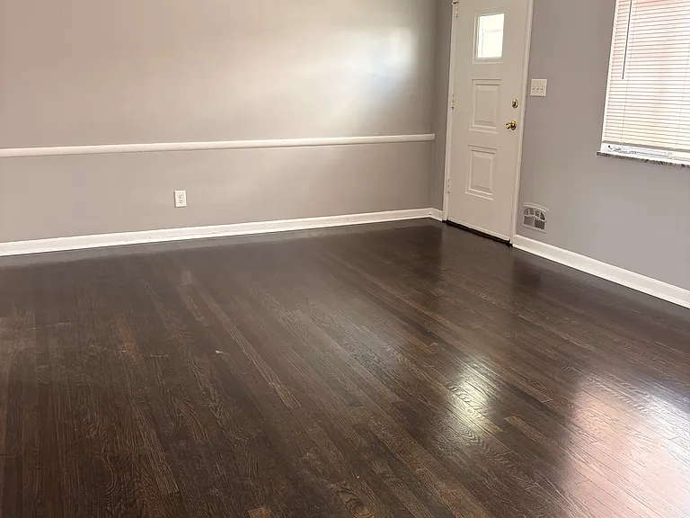 1263 S James Rd — Photo 2