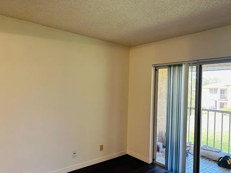 1562 SE Royal Green Cir #T-204 — Photo 6