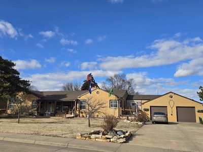 649 E 2nd St, Russell, KS, 67665