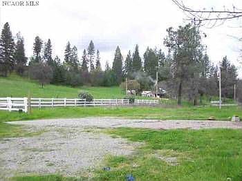 5th image of 23550 Pleasant Valley Rd