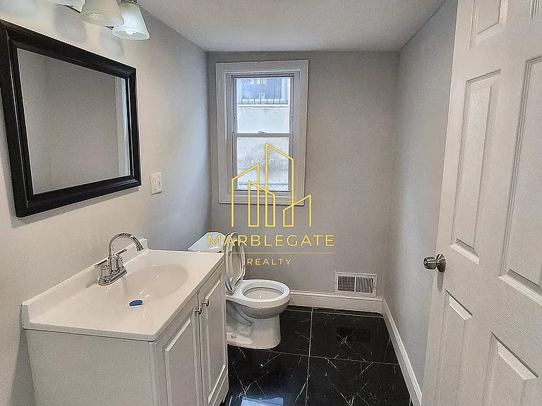75 S 6th St #22 — Photo 11