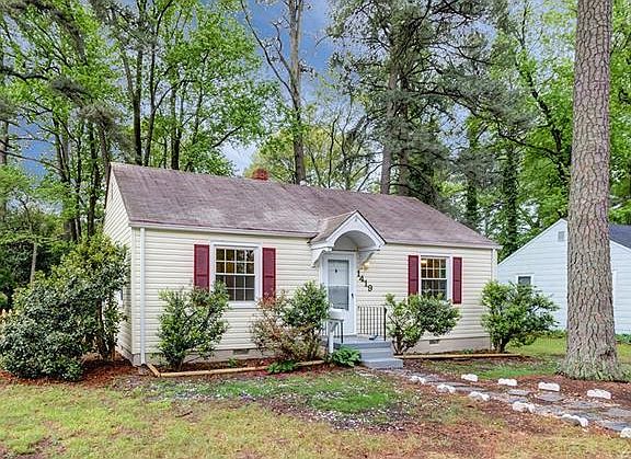 2nd image of 1419 Fort Hill Dr