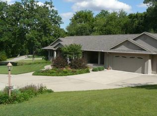 1169 Lakeview Dr, Buckingham, IA 50612