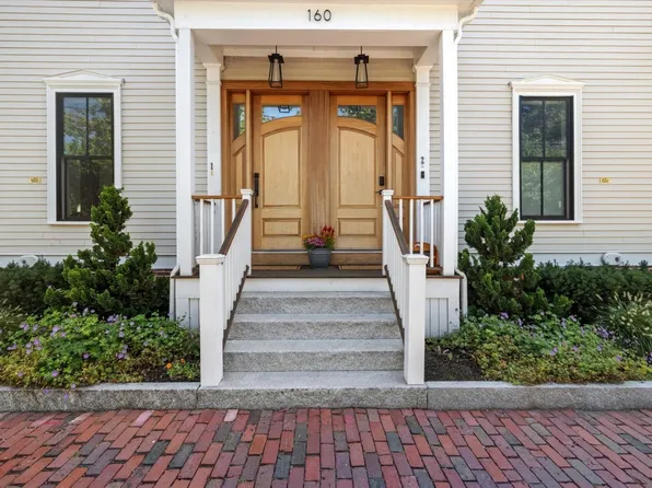 160 Norfolk St #1, Cambridge, MA 02139