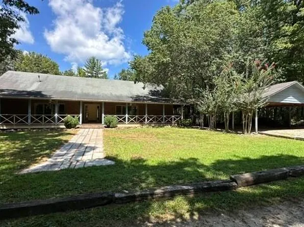 290 Bear Cave Trl, Lakemont, GA 30552