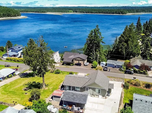 2207 ISLAND Drive NW, Olympia, WA 98502