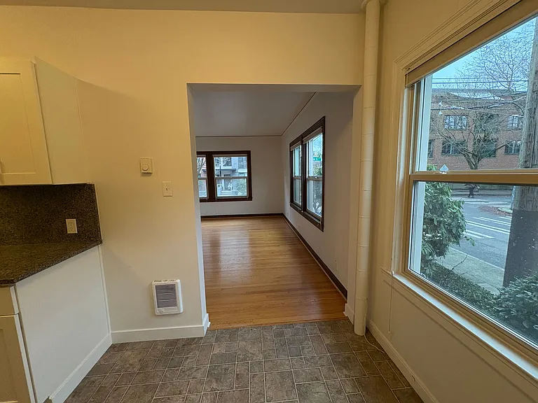The Mulholland Apartments — Photo 1