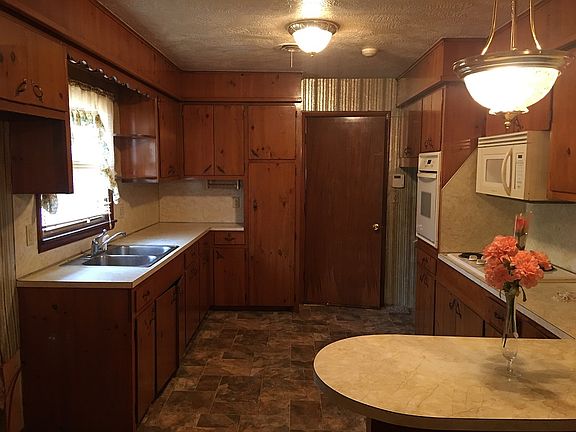 4th image of 3914 N Aydelotte Ave