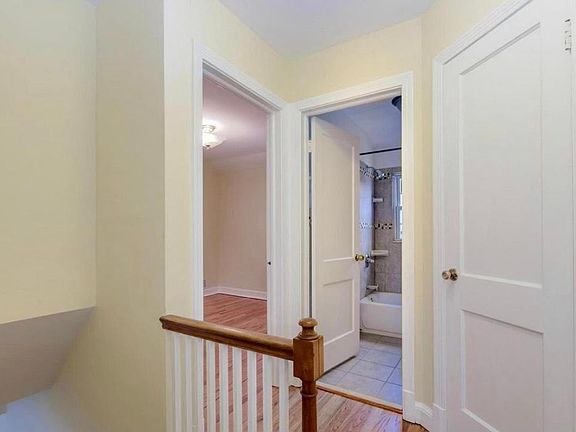 4th image of 2615 S Troy St