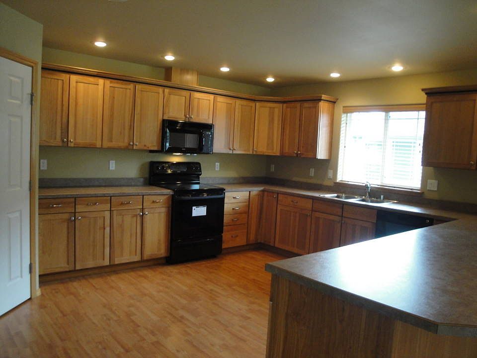 1st image of 125 Bowe Dr