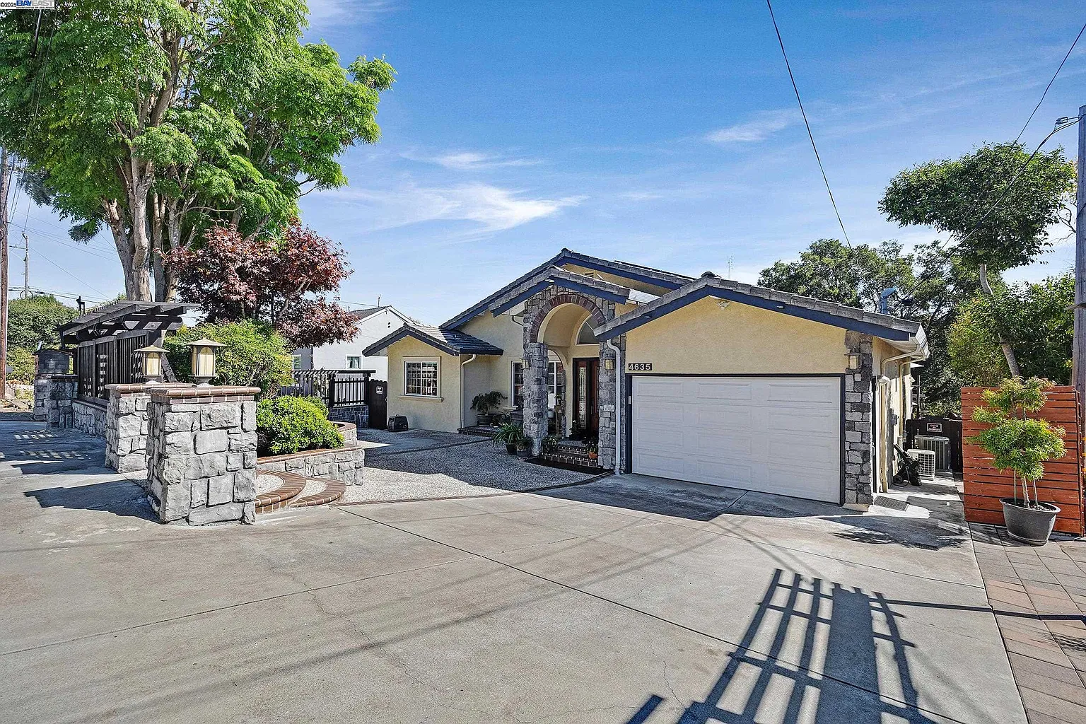 4635 Seven Hills Rd photo 1