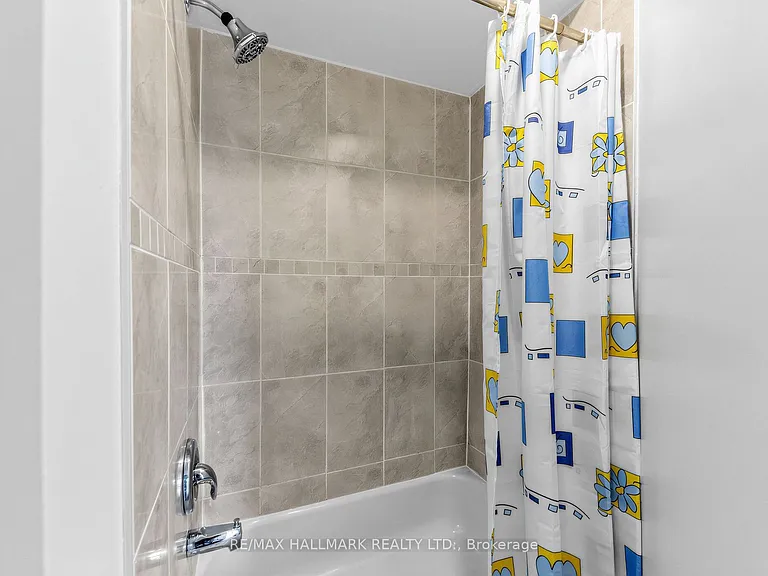 43 Highview Cres #3 — Photo 19