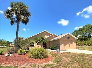 100 Crevalle Rd, Rotonda West, FL 33947