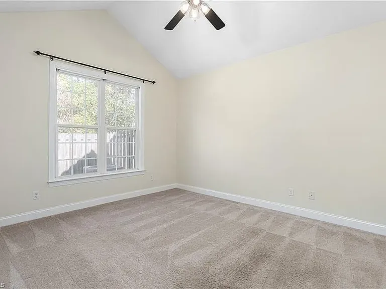 4138 Baylor St — Photo 15