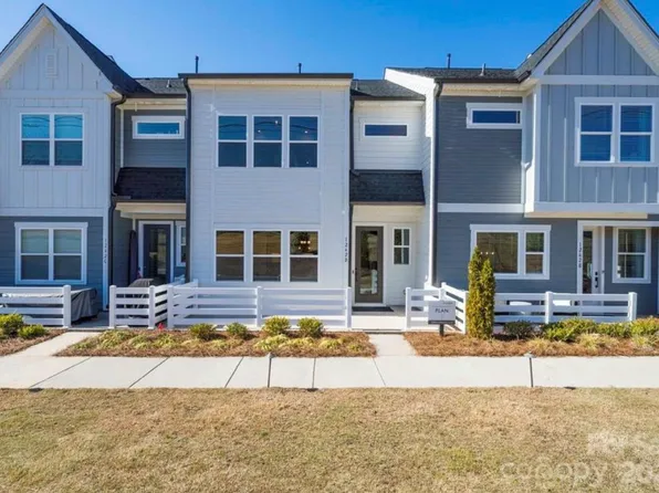 1262 Brawley School Rd #D, Mooresville, NC 28117