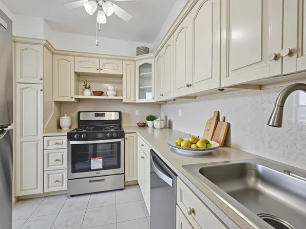 6050 Blvd East image 5 of 19