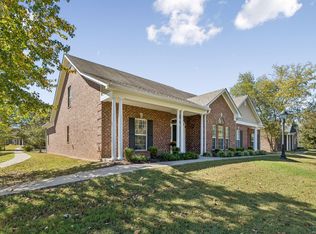 6 Hurd Ct, Lebanon, TN 37087