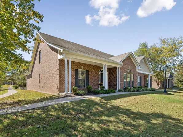 6 Hurd Ct, Lebanon, TN 37087