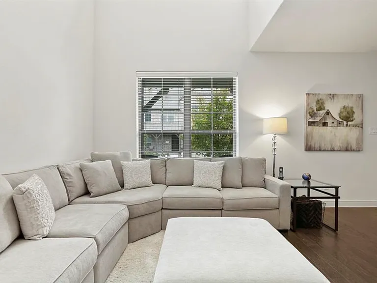 7113 Huckleberry Dr — Photo 34