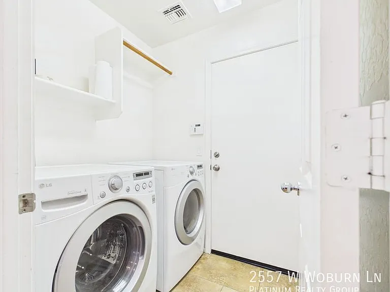 2557 W Woburn Ln — Photo 10
