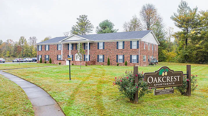 Oakcrest Apartments — Photo 23