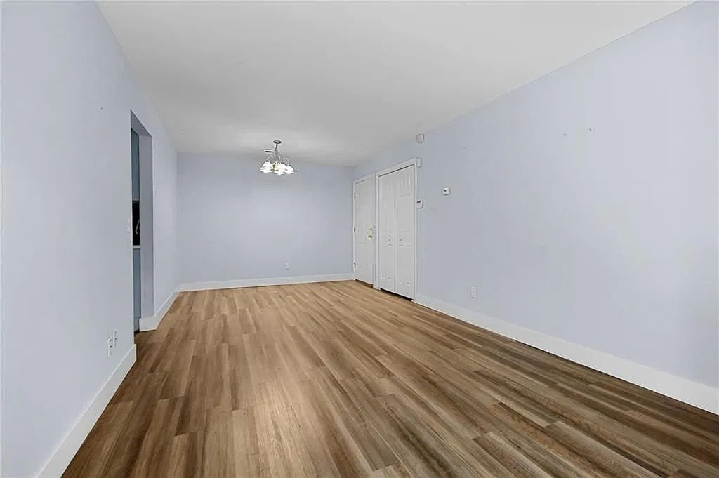 2 bed, 1.0 bath, 900 sqft, $2,200 — Photo 4