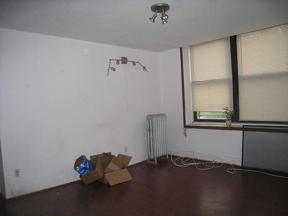 2nd image of 2463 27th St APT 31