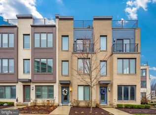 6938 Rockledge Dr, Bethesda, MD 20817