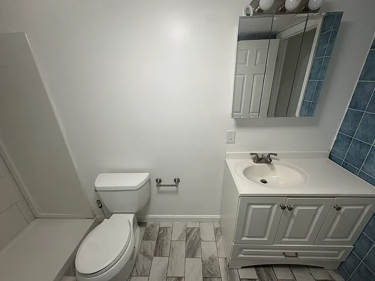 131 Webster St #1 — Photo 10