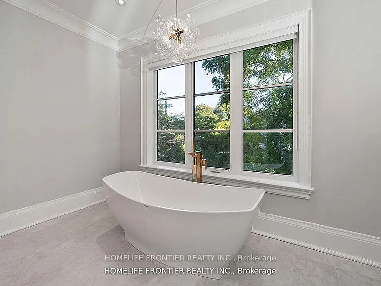 8 Vesta Dr — Photo 20