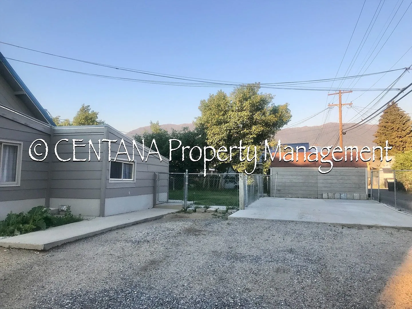 2300 Ottawa Street — Photo 4