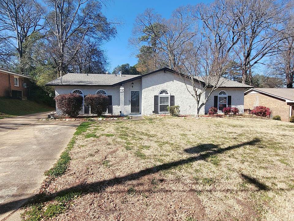1st image of 229 Bowling Green Dr