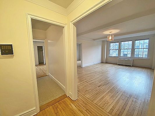 4th image of 51 W 86th St APT 602