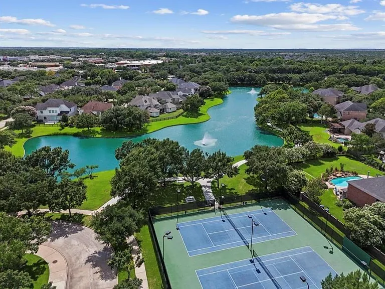 22422 Cascade Springs Dr — Photo 27