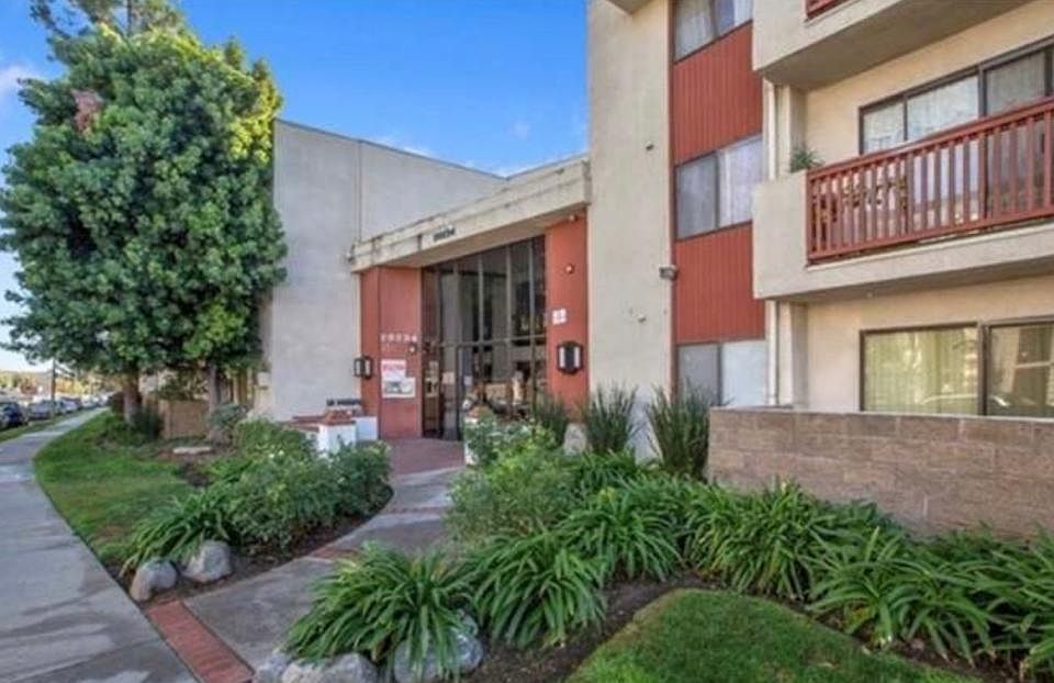 1st image of 20234 Cantara St Unit 335