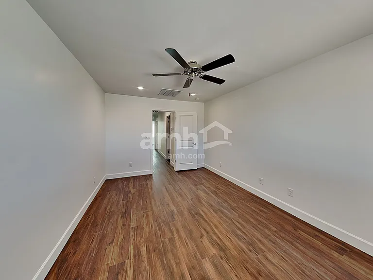 6191 Calle Bilboa — Photo 11