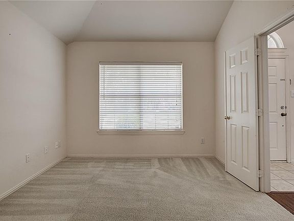 3rd image of 6213 Calloway Dr