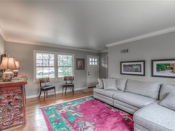 5th image of 2041 W 84th Ter