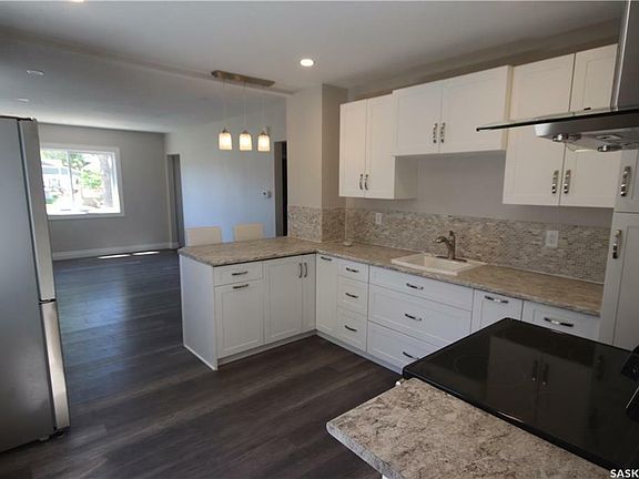 5th image of 2263 Broder St