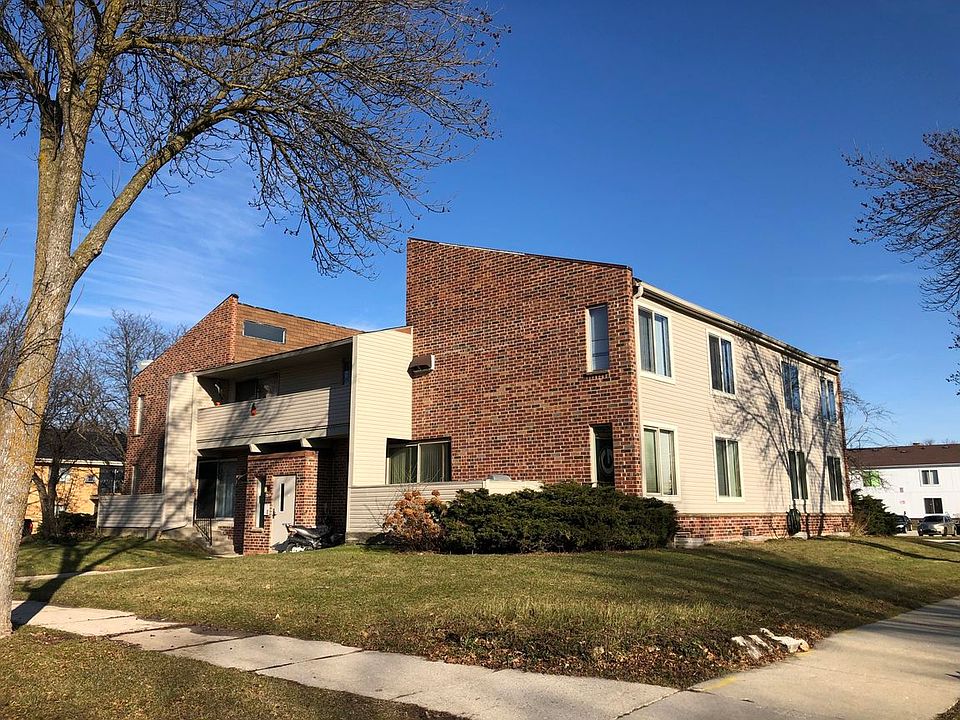 2nd image of 4410 N 103rd St