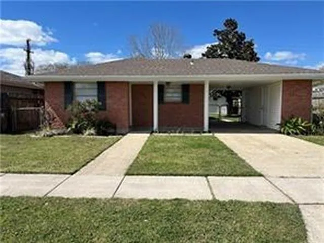 3 bed, 2.0 bath, 1130 sqft, $1,600 — Photo 1