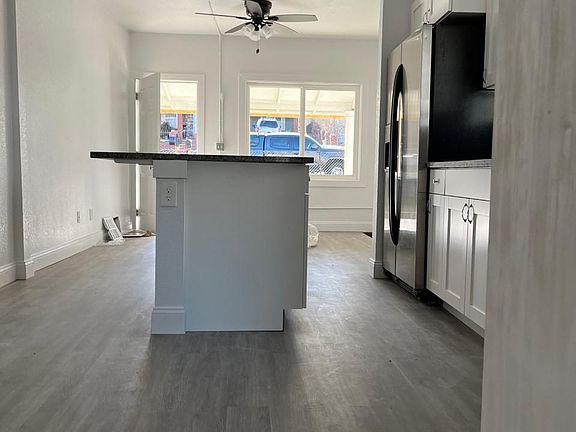 5th image of 2735 W Ellsworth Ave