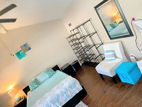 4th image of 7414 Cloverglen Dr #2