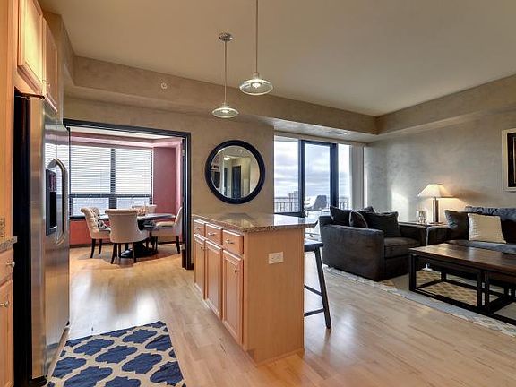 3rd image of 500 Grant St E #1806