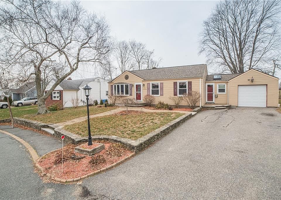 1st image of 25 Fisher St