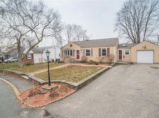 25 Fisher St, East Providence, RI 02914